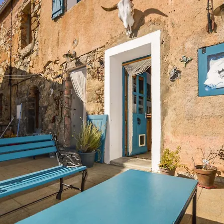 Stunning In Capella With Kitchen Holiday home Olmi-Cappella